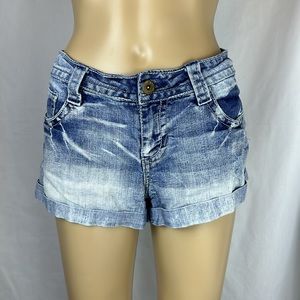 Wall Flower Distressed Jean Shorts.       Size 13.